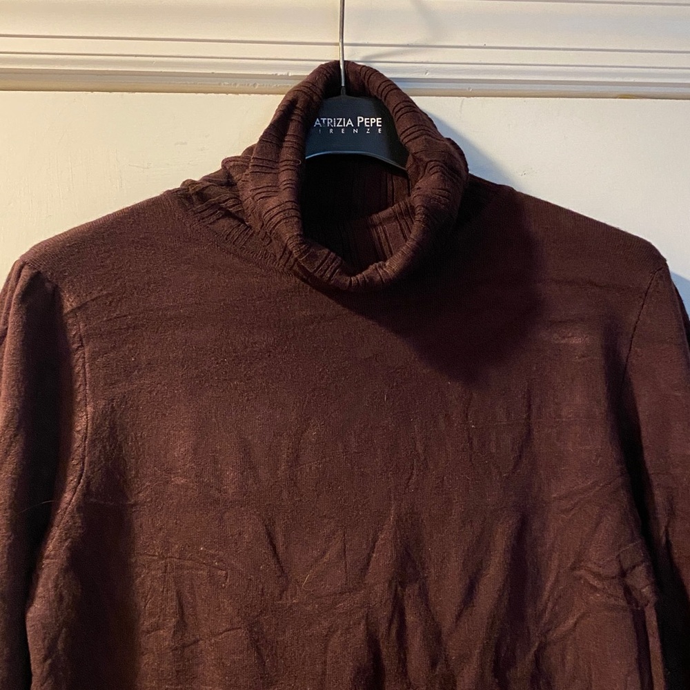 BCBG MaxAzria  DarkChocolateBrown Stretch TurtleneckSweater Excellent Condition - Picture 3 of 12